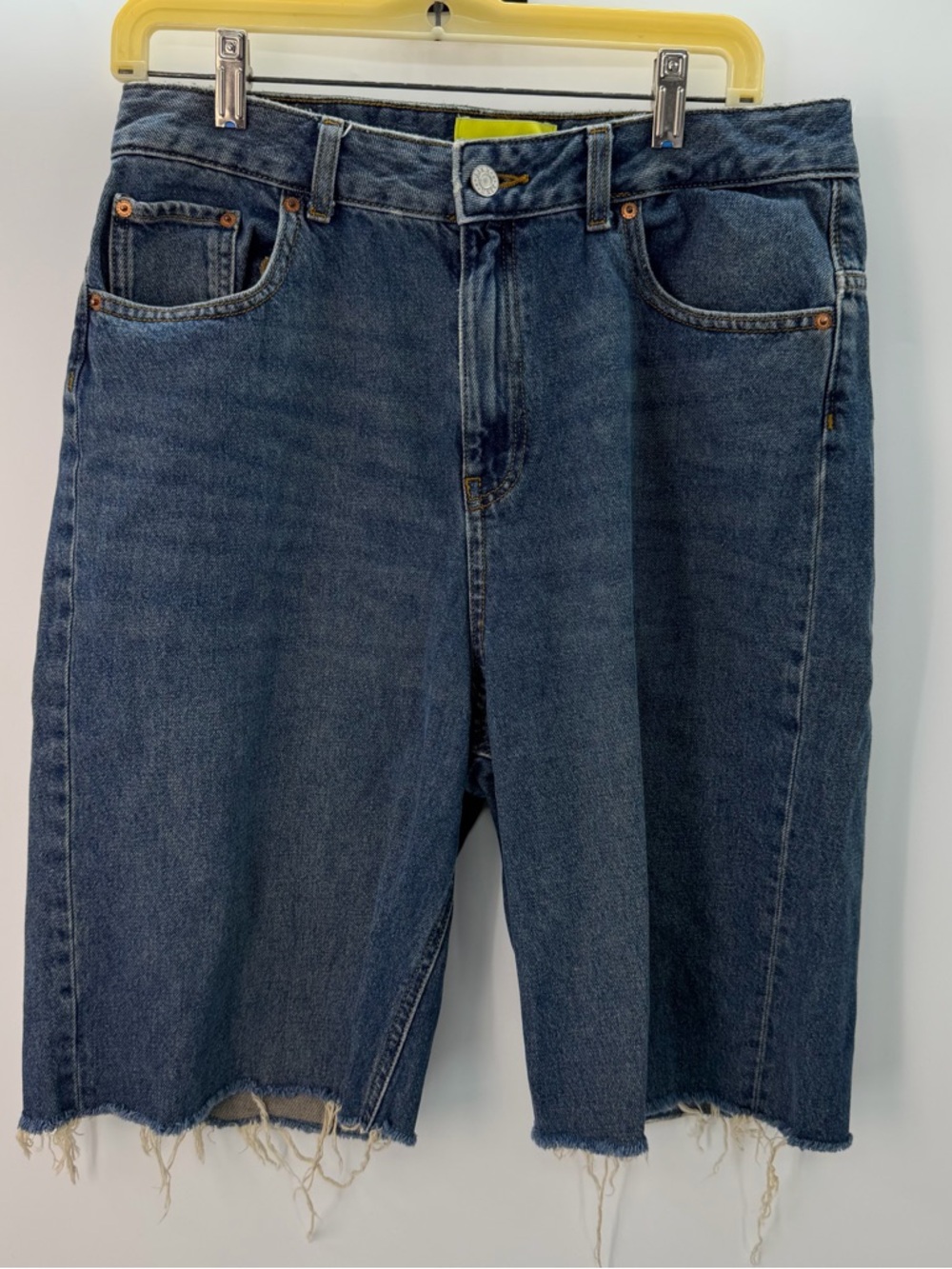 JJXX Baggy Mid Waist Cut-Off Denim Shorts W29 🩵✂️